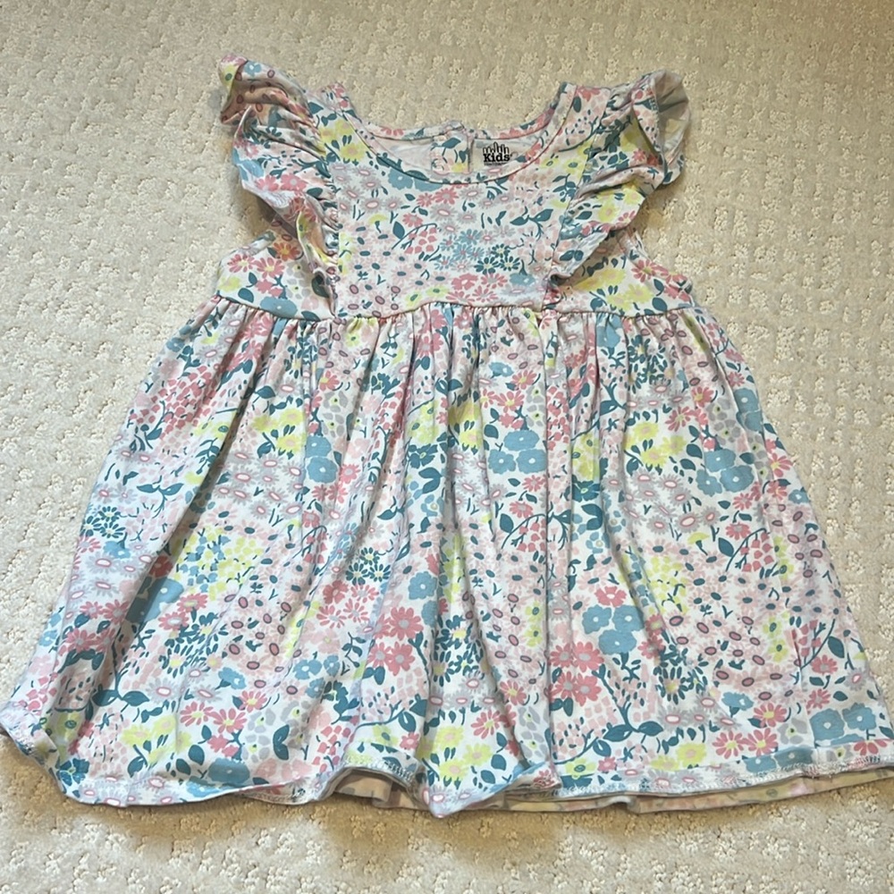Size 5 kids headquarters twirl sleeveless t shirt floral